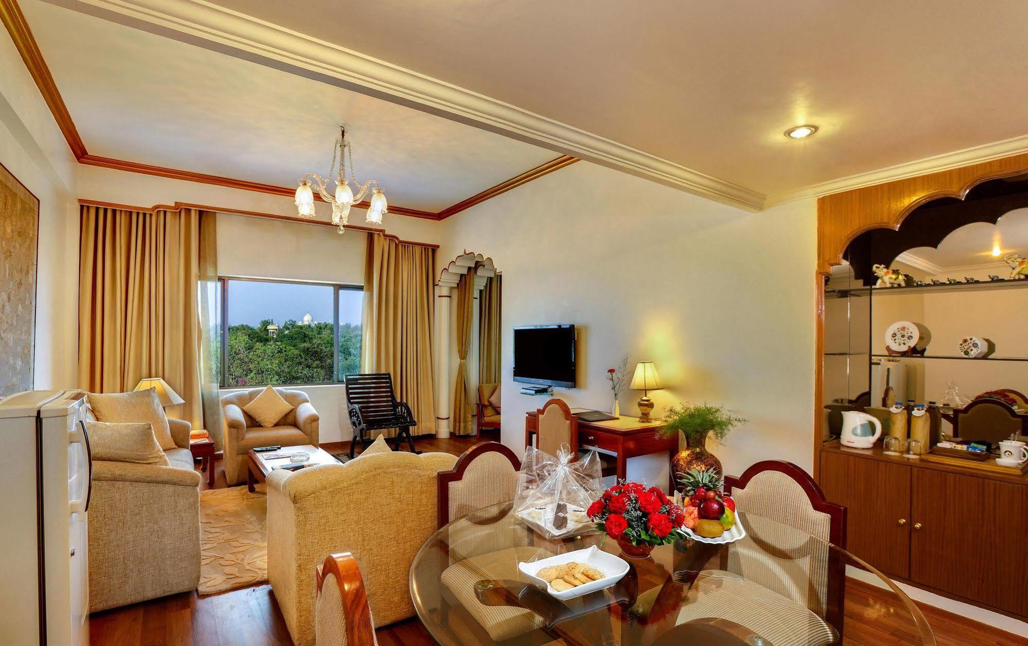 โรงแรม คลาร์กส ซิราส อัครา ภายนอก รูปภาพ
